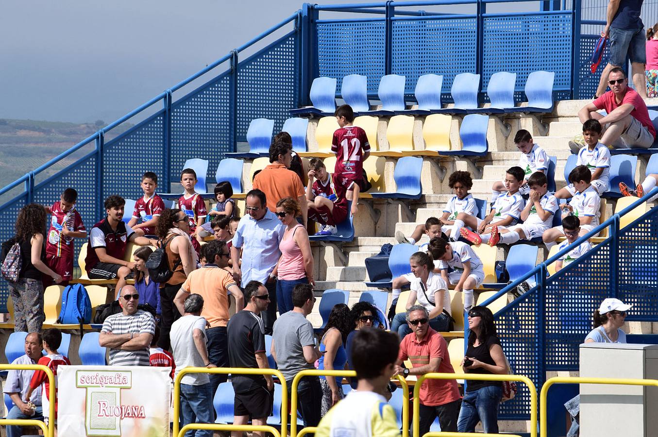 Primera jornada en El Salvador del Torneo de fútbol 8 del Yagüe