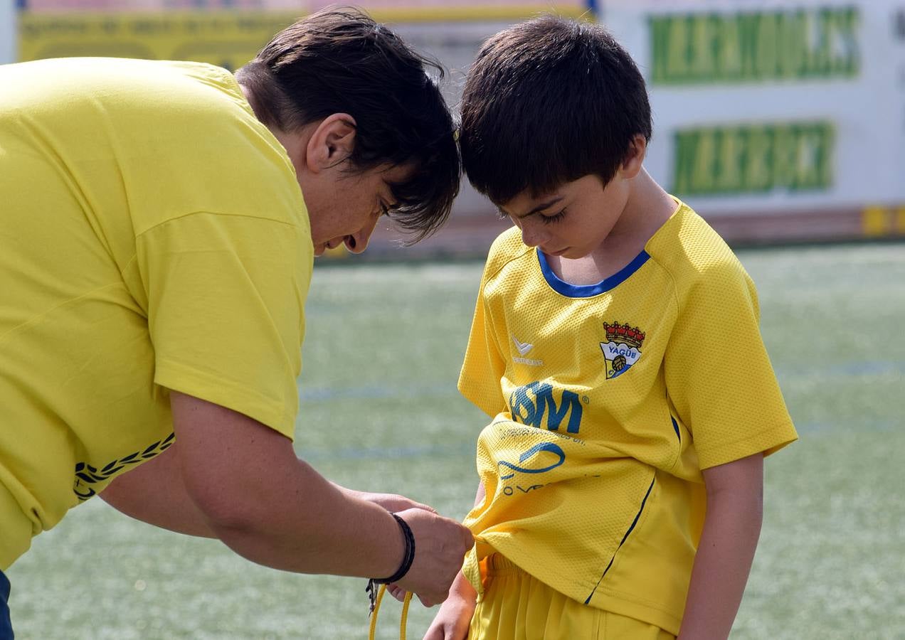 Primera jornada en El Salvador del Torneo de fútbol 8 del Yagüe