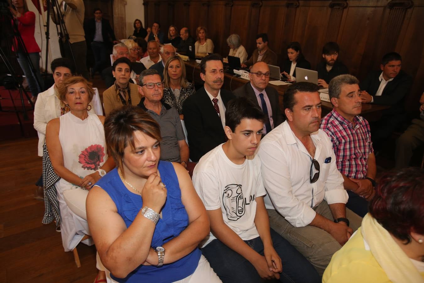 Los asistentes a la entrega de las Medallas de La Rioja