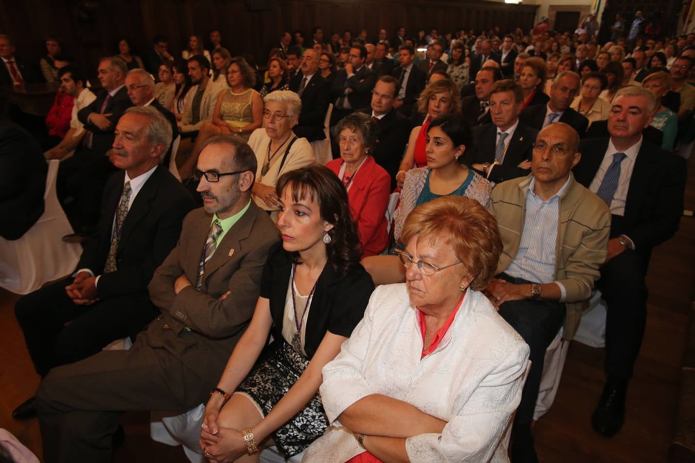 Los asistentes a la entrega de las Medallas de La Rioja