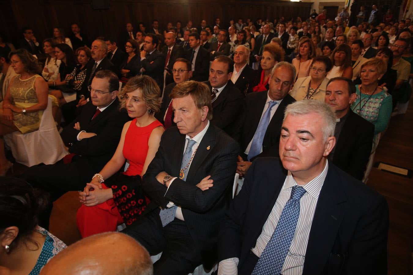 Los asistentes a la entrega de las Medallas de La Rioja