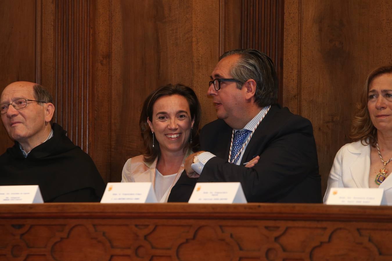 Los asistentes a la entrega de las Medallas de La Rioja