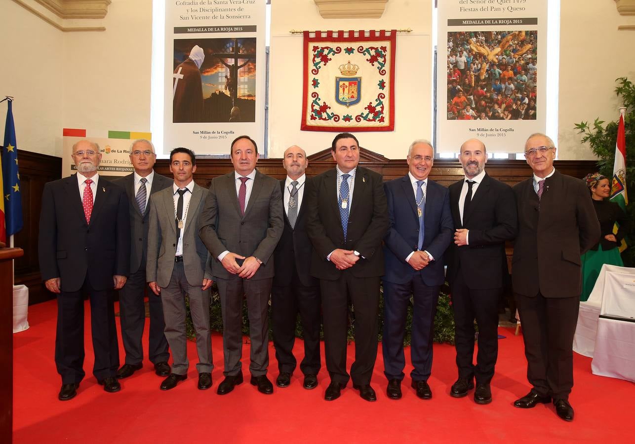 La llegada, el ambiente y las fotos de antes y de después de la entrega de las Medallas de La Rioja (I)