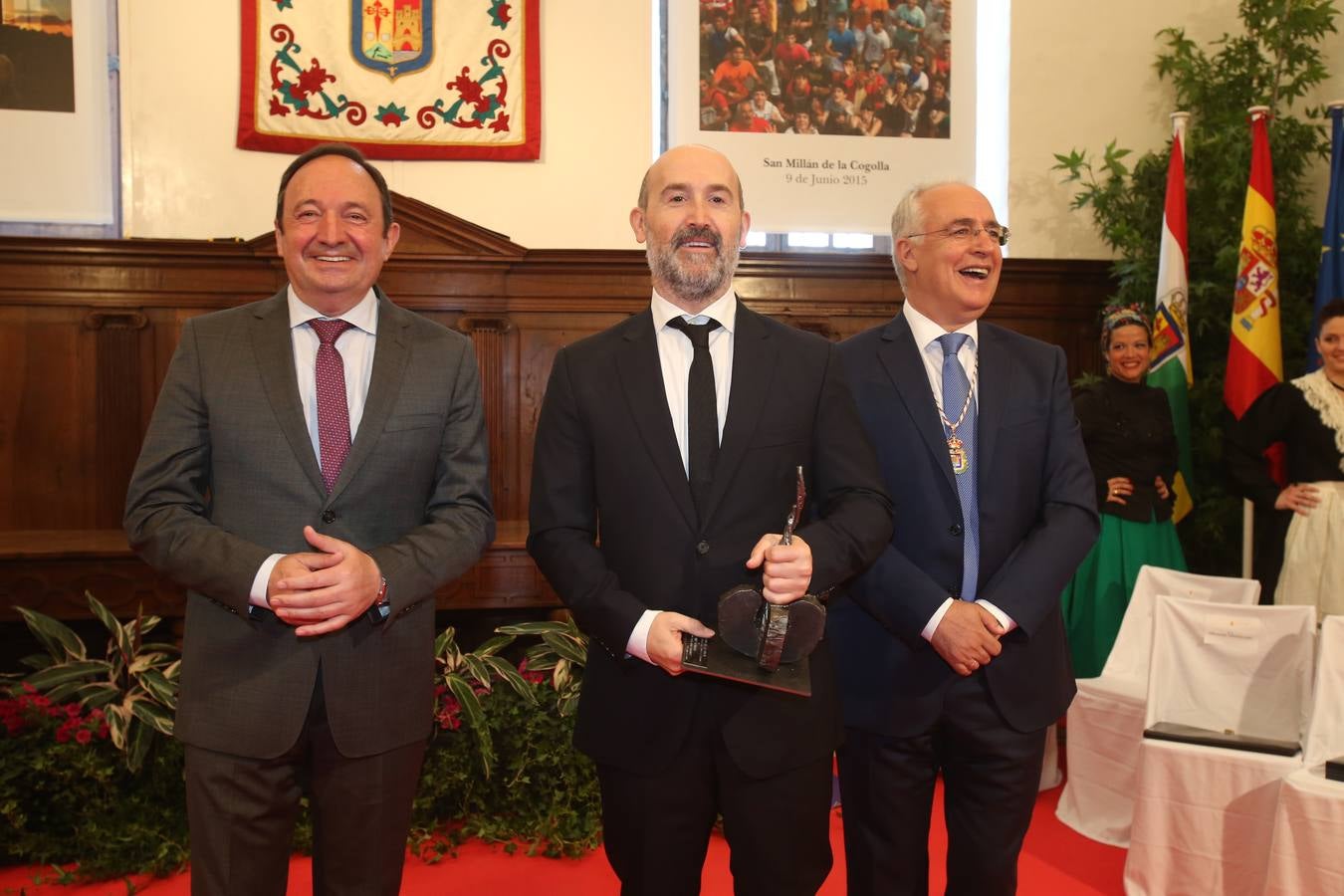 La llegada, el ambiente y las fotos de antes y de después de la entrega de las Medallas de La Rioja (I)