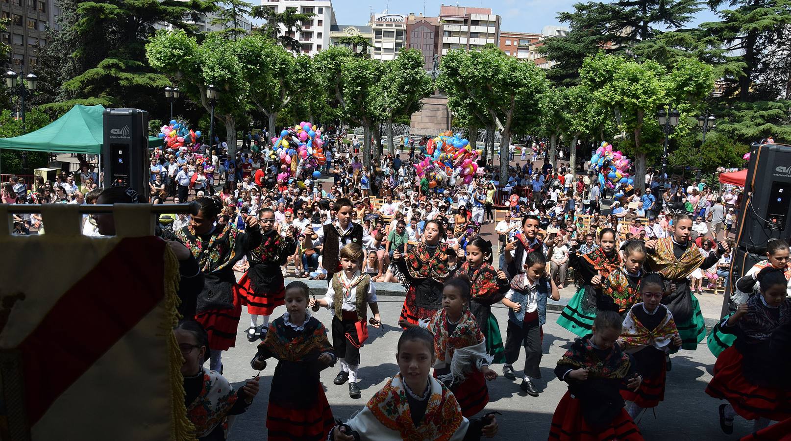 Festival floclórico infantil en El Espolón