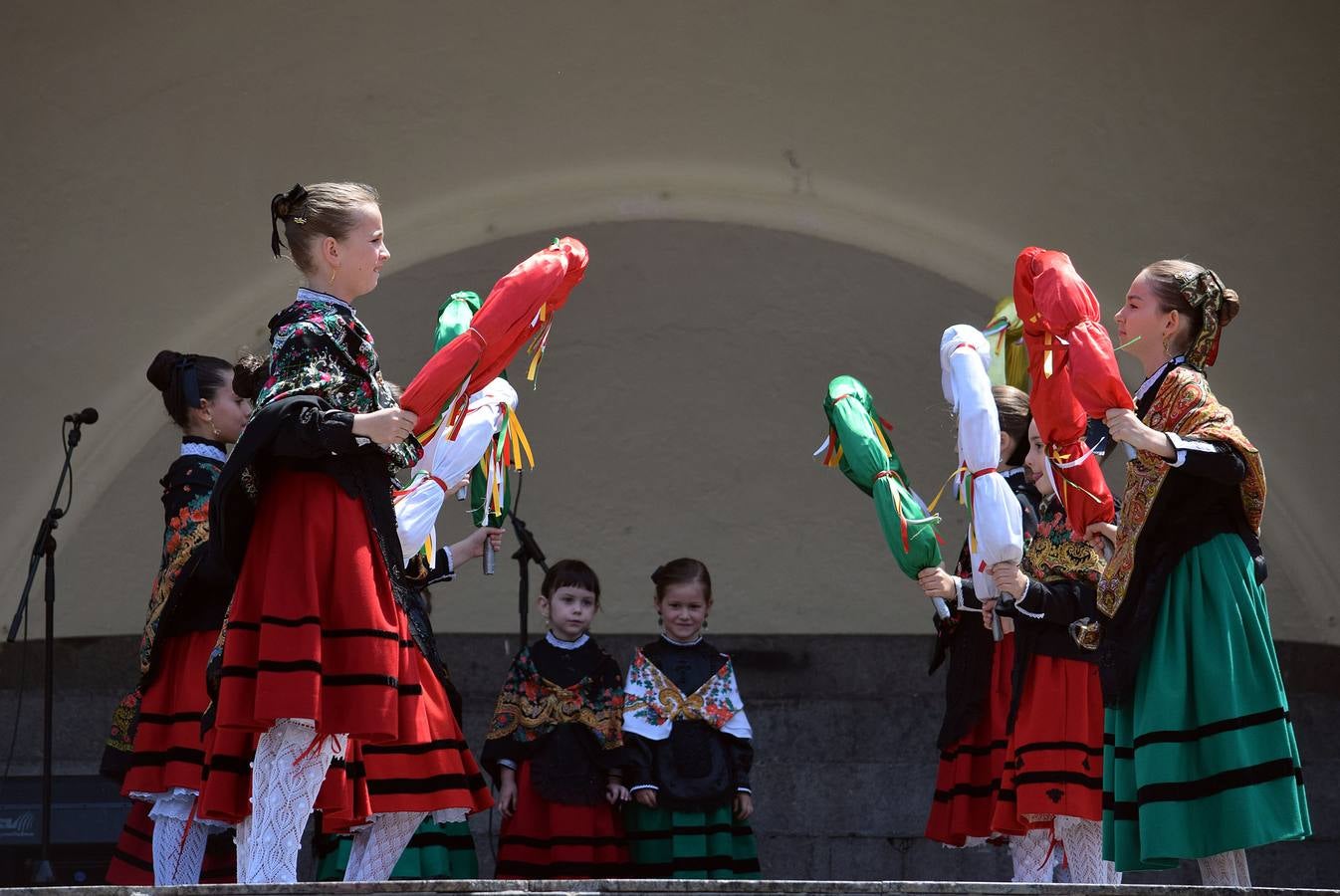 Festival floclórico infantil en El Espolón