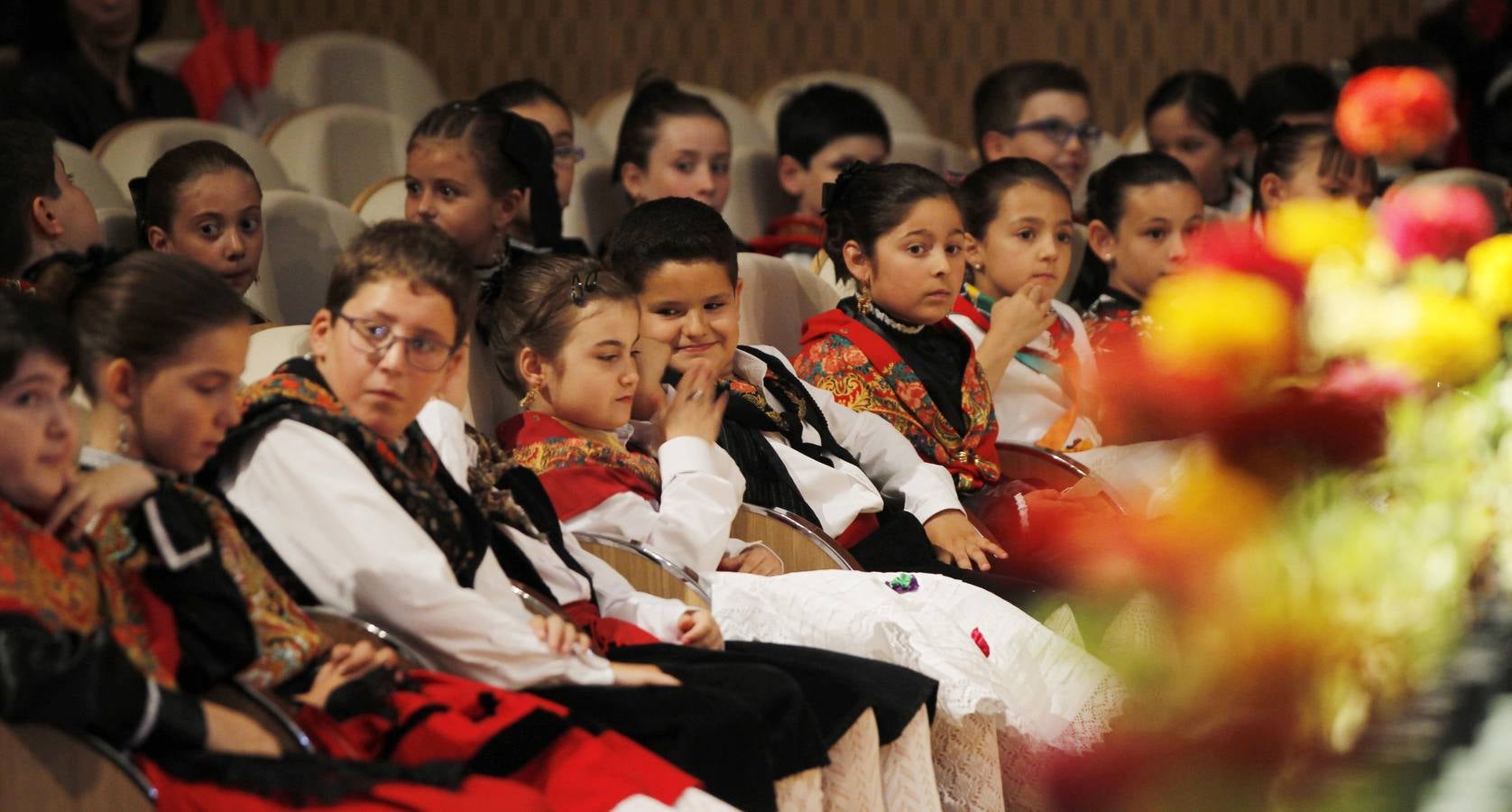 Los niños de San Bernabé reciben sus diplomas