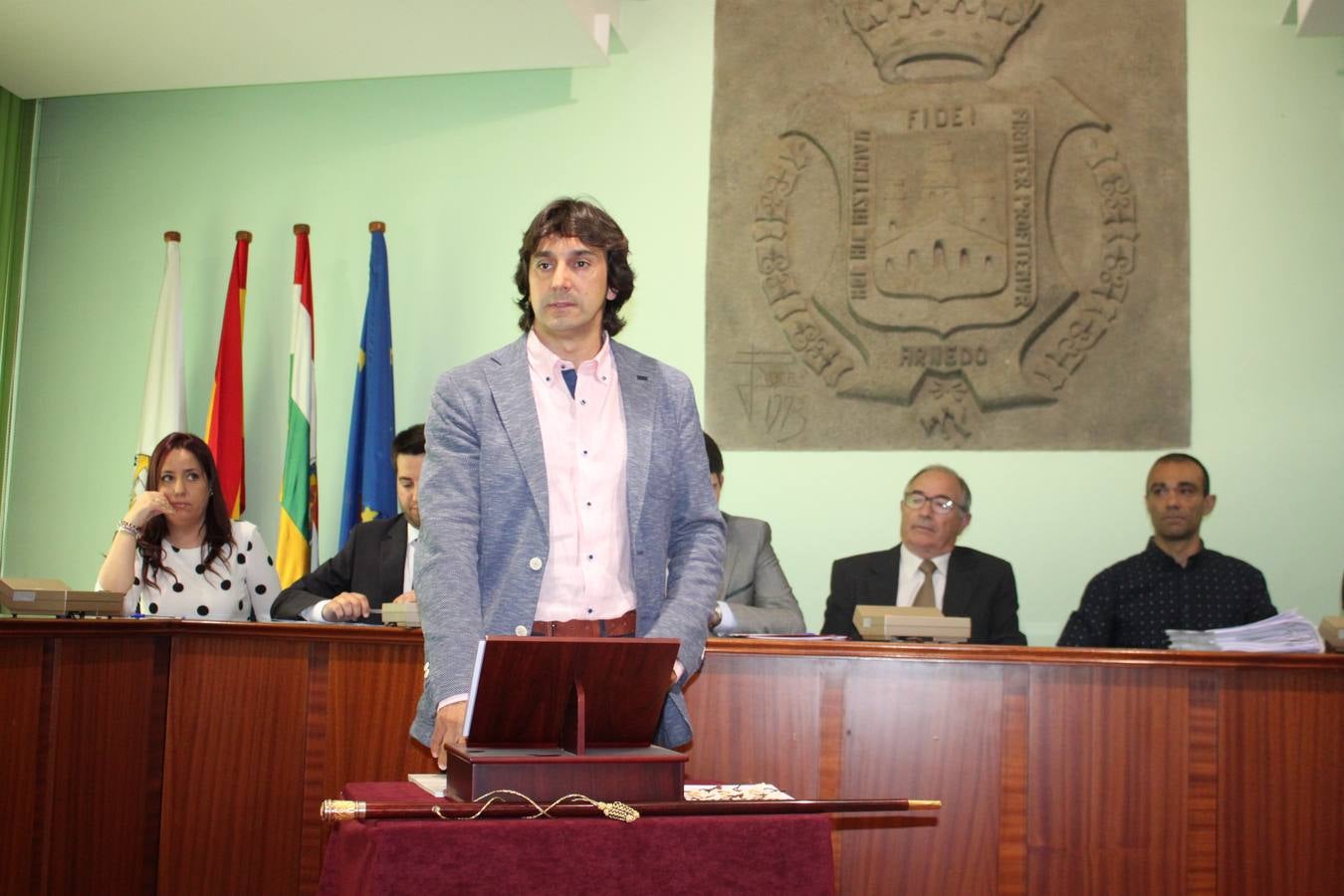 Javier García Ibáñez ya ejerce como alcalde de Arnedo