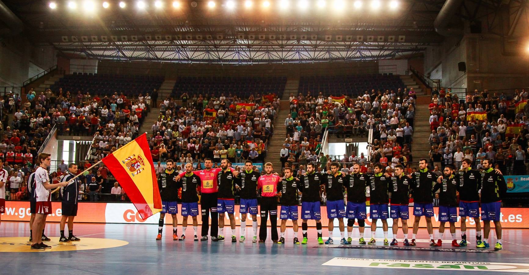 España supera con comodidad a Finlandia (39-16)