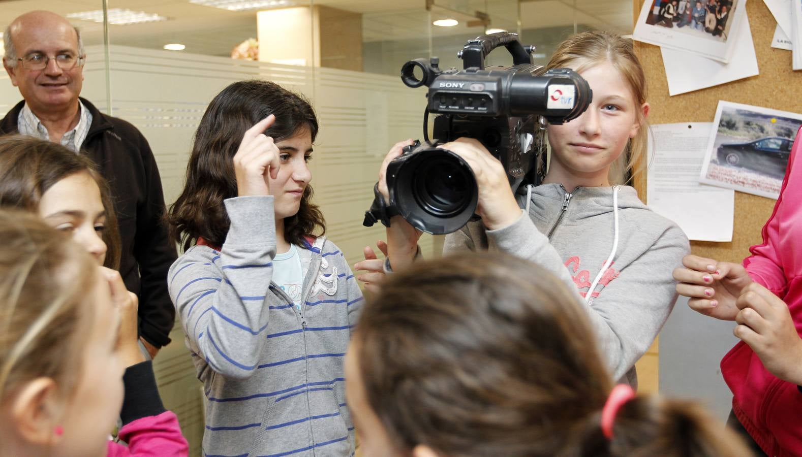 Los alumnos de 6º A del Colegio Las Gaunas de Logroño visita la multimedia de Diario LA RIOJA