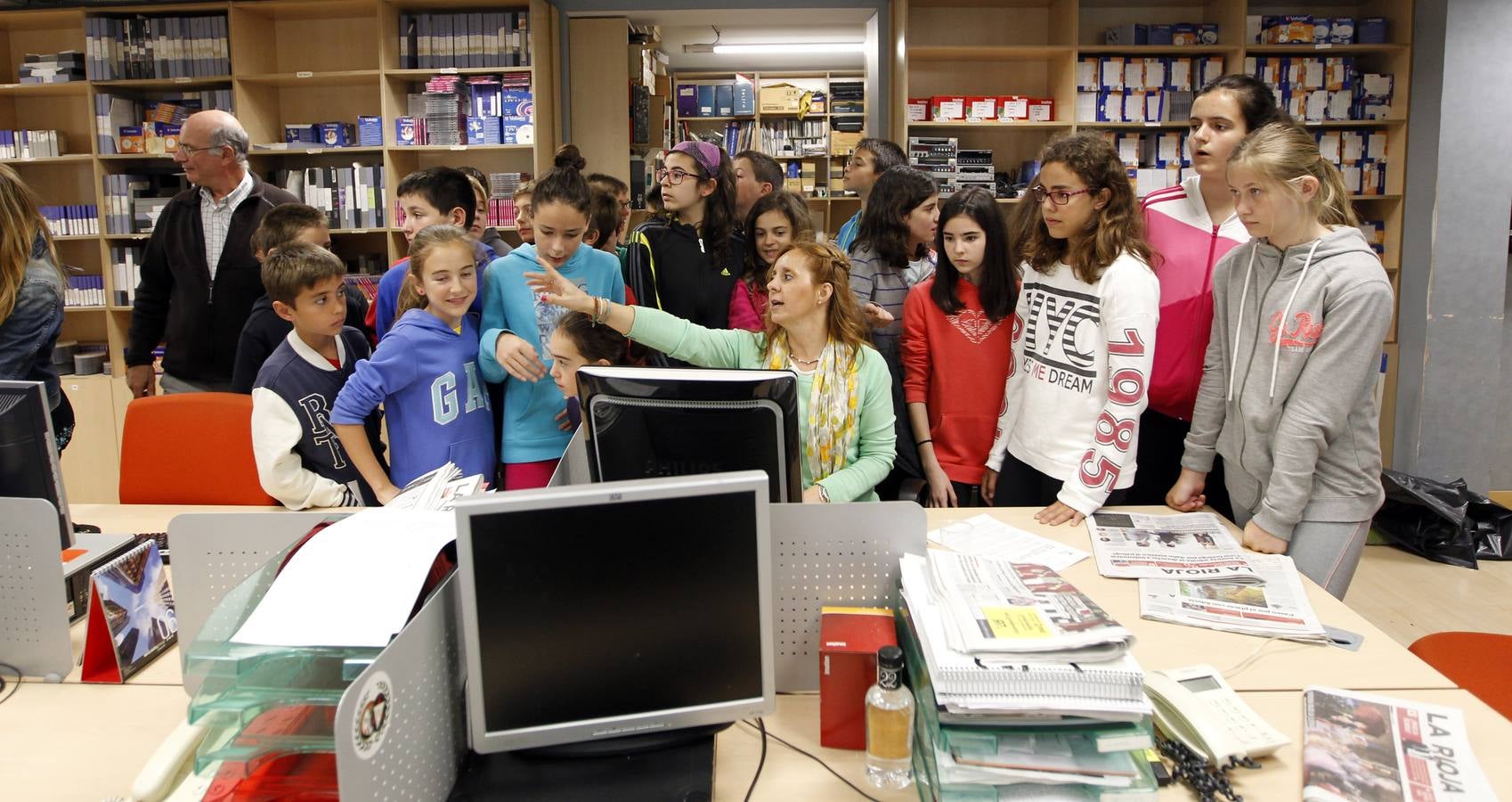 Los alumnos de 6º A del Colegio Las Gaunas de Logroño visita la multimedia de Diario LA RIOJA