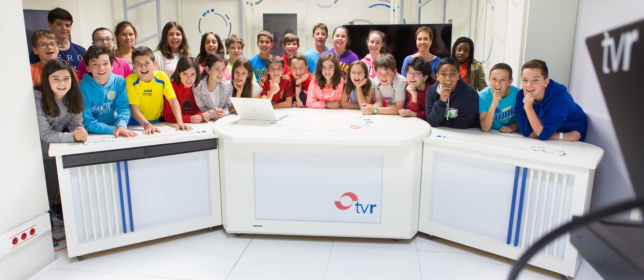 Los alumnos de 6º B del colegio Las Gaunas de Logroño visitan la multimedia de Diario LA RIOJA