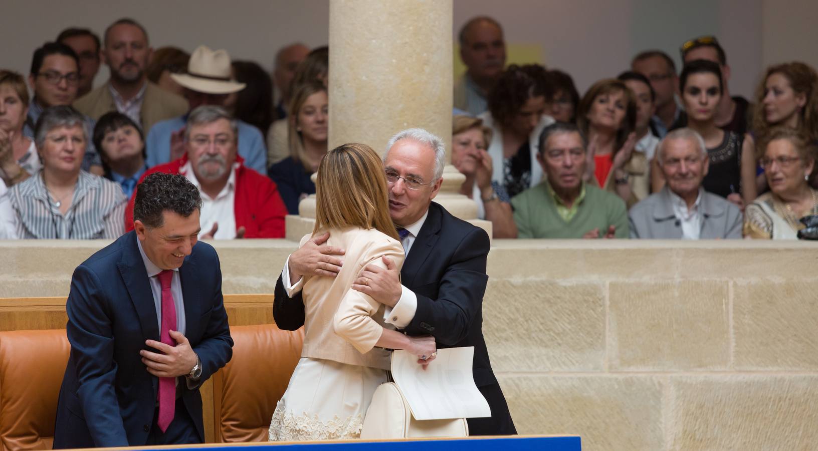 Las felicitaciones después de la Constitución del Parlamento de La Rioja