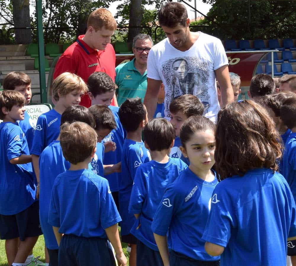 Javi Martínez abre el campus del Berceo