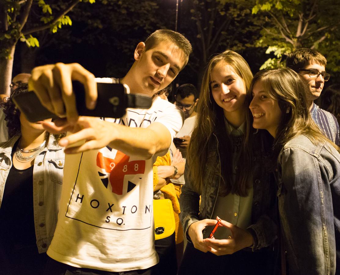 Celebración de San Juan en la logroñesa Plaza de Los Tilos