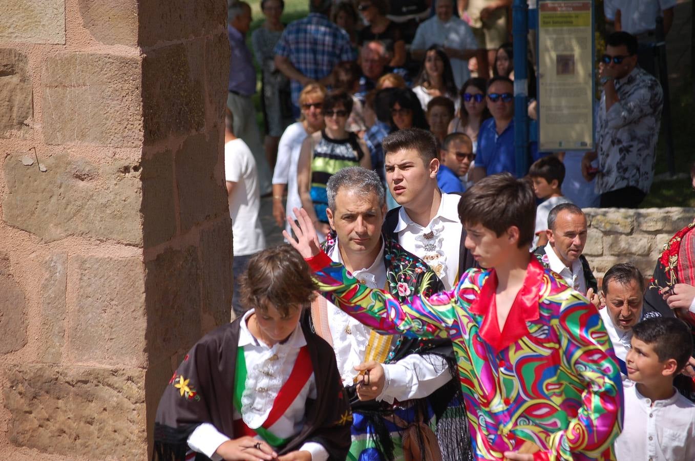 Danza y procesión de la Virgen Blanca en Ventosa