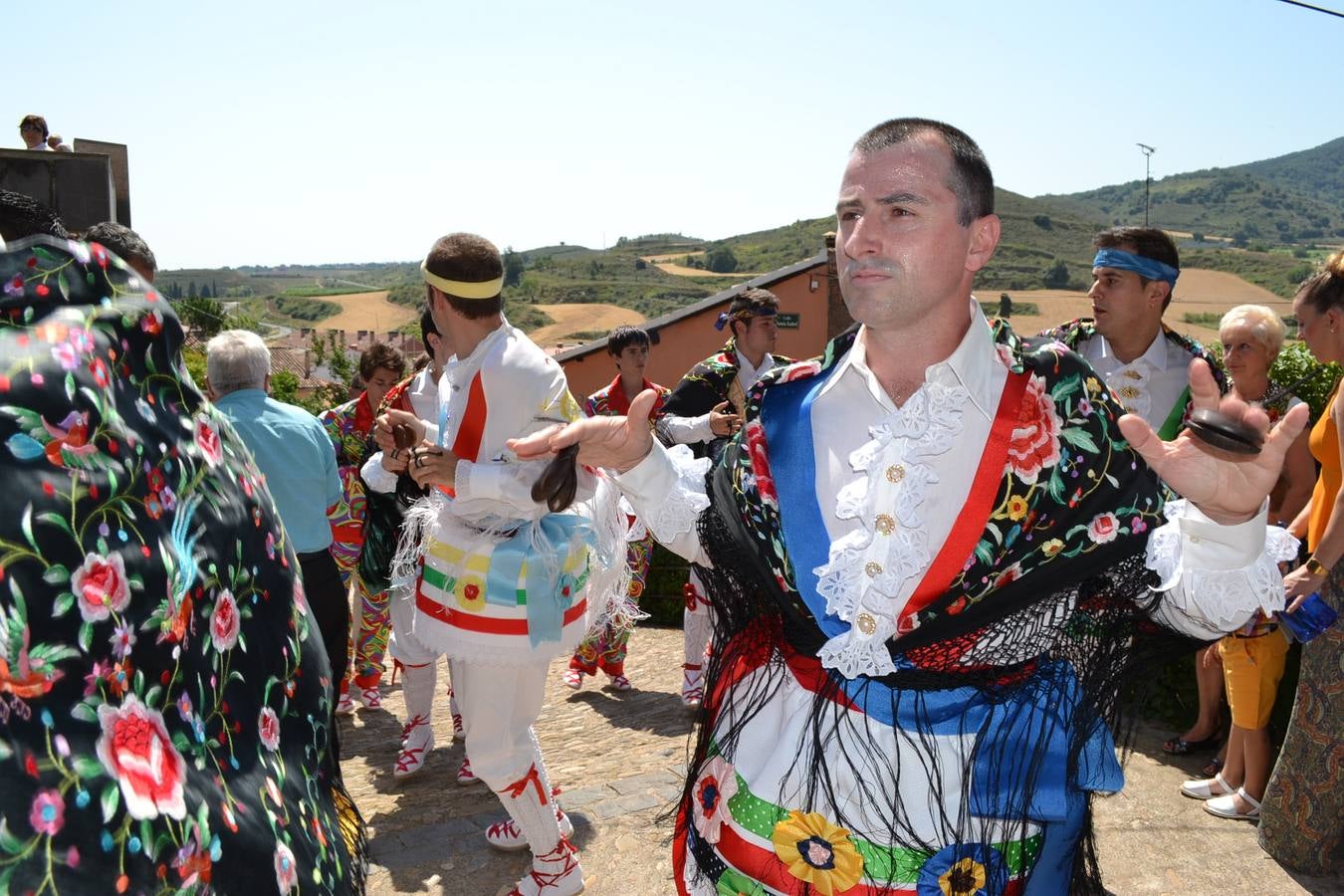 Danza y procesión de la Virgen Blanca en Ventosa