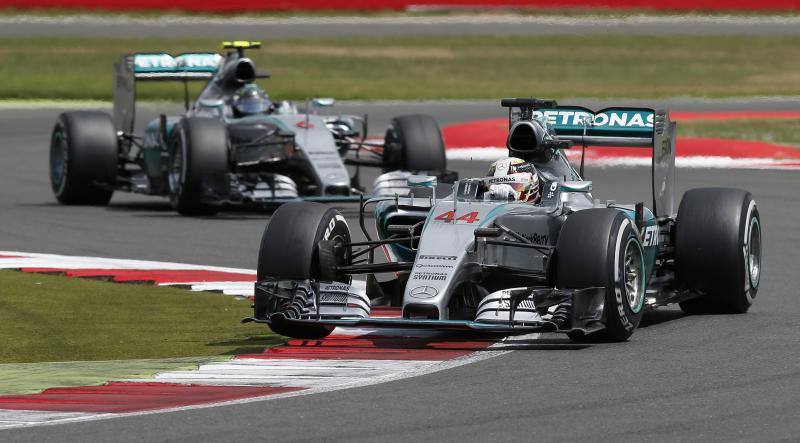 Hamilton gana en Silverstone