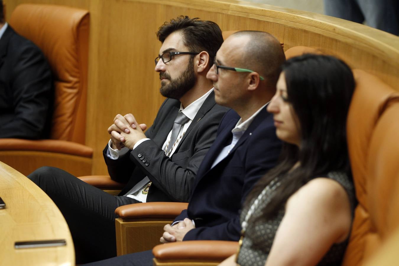 Un día histórico en el Parlamento riojano