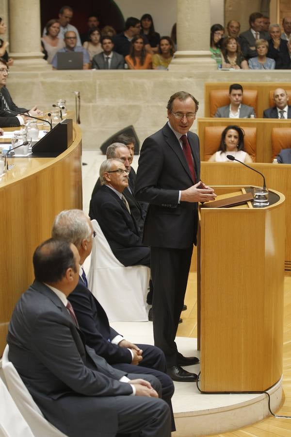 Un día histórico en el Parlamento riojano