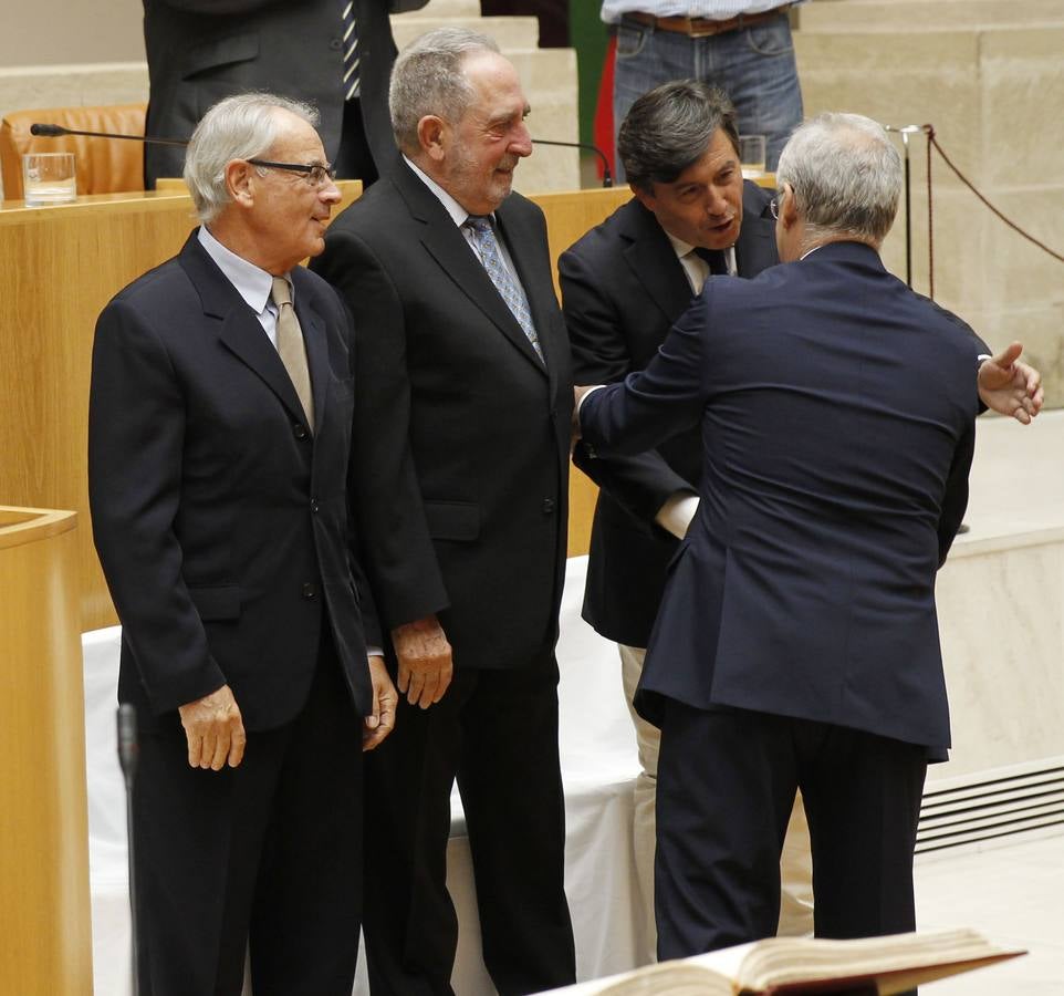 Un día histórico en el Parlamento riojano