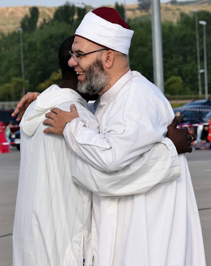 La federación islámica celebra la oración del FITR, final del Ramadán