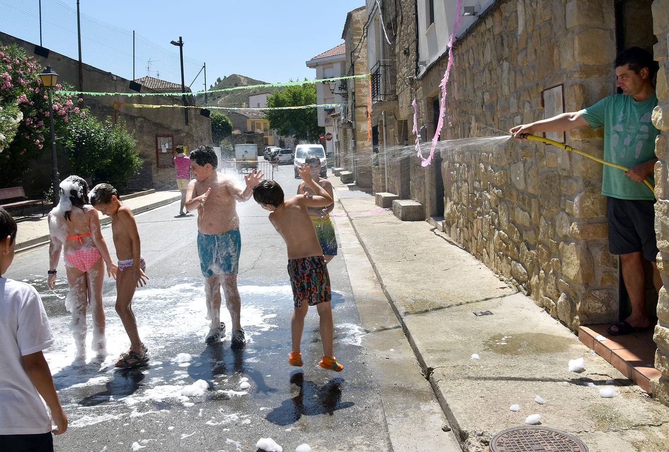 Fiesta de la espuma en El Cortijo