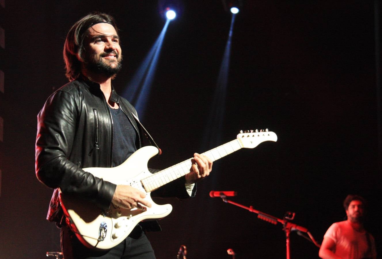 La &#039;locura de amor&#039; de Juanes pone en pie al Teatro Real