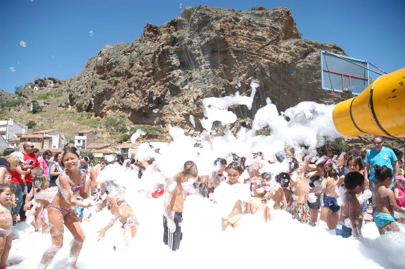 Cervera cierra las fiestas de Santa Ana