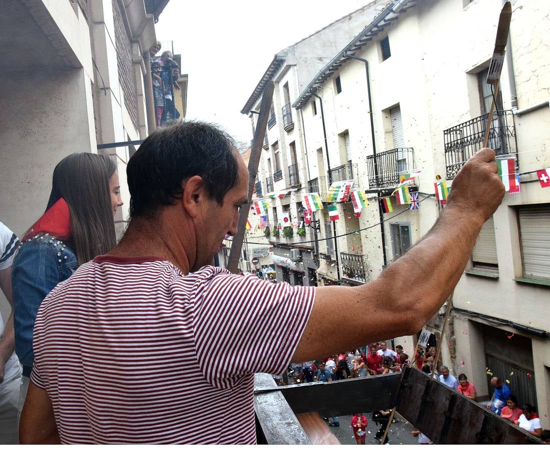 El cohete da inicio a las fiestas de Murillo