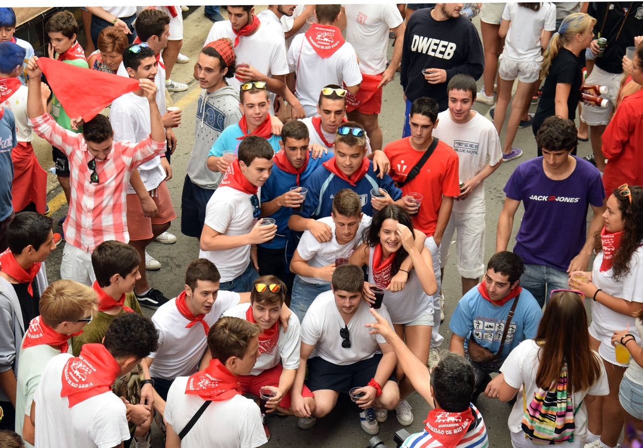 El cohete da inicio a las fiestas de Murillo