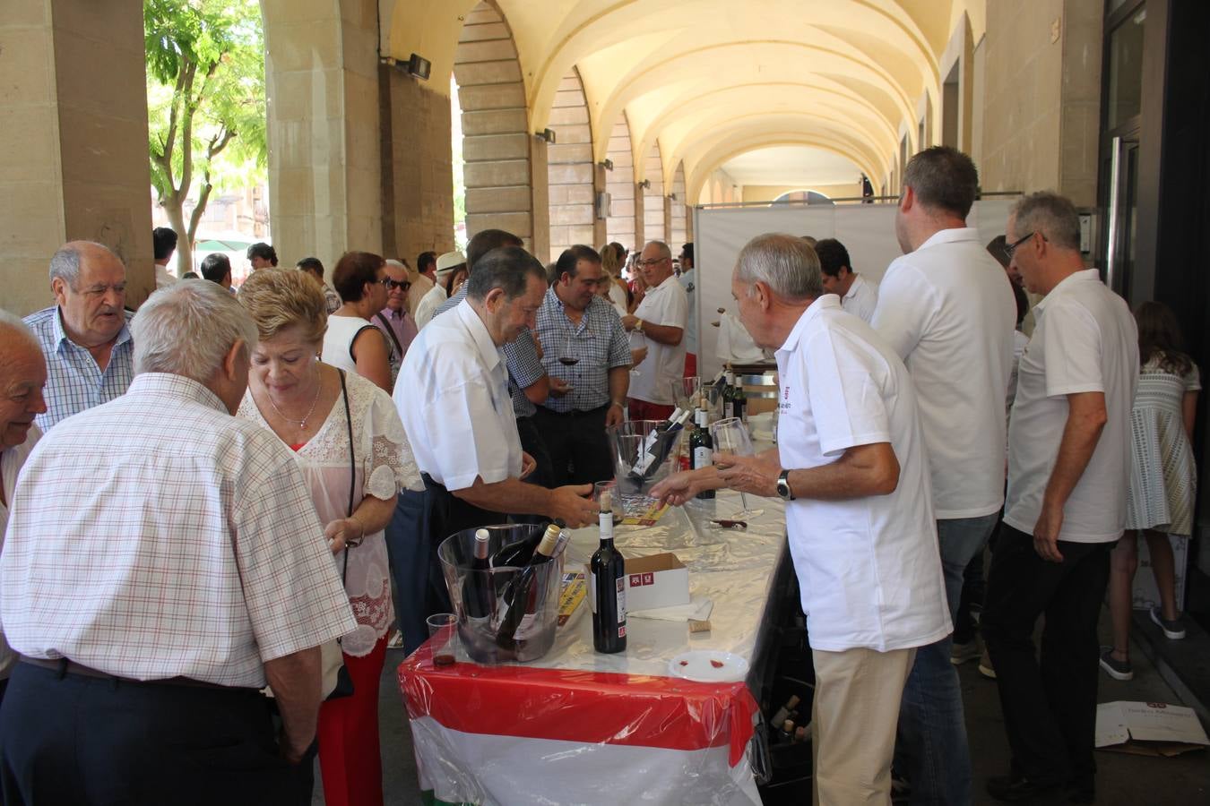 V edición de Bodegas en la calle de Alfaro