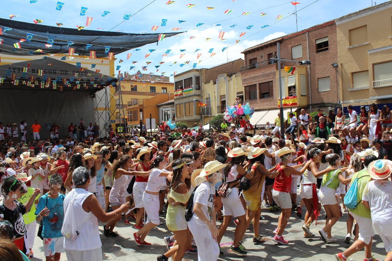 Chupinazo festivo en Rincón de Soto