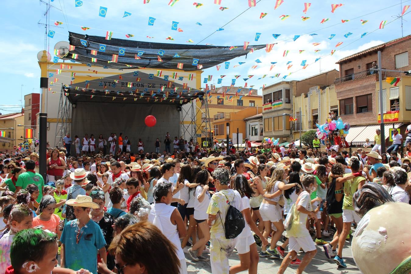 Chupinazo festivo en Rincón de Soto