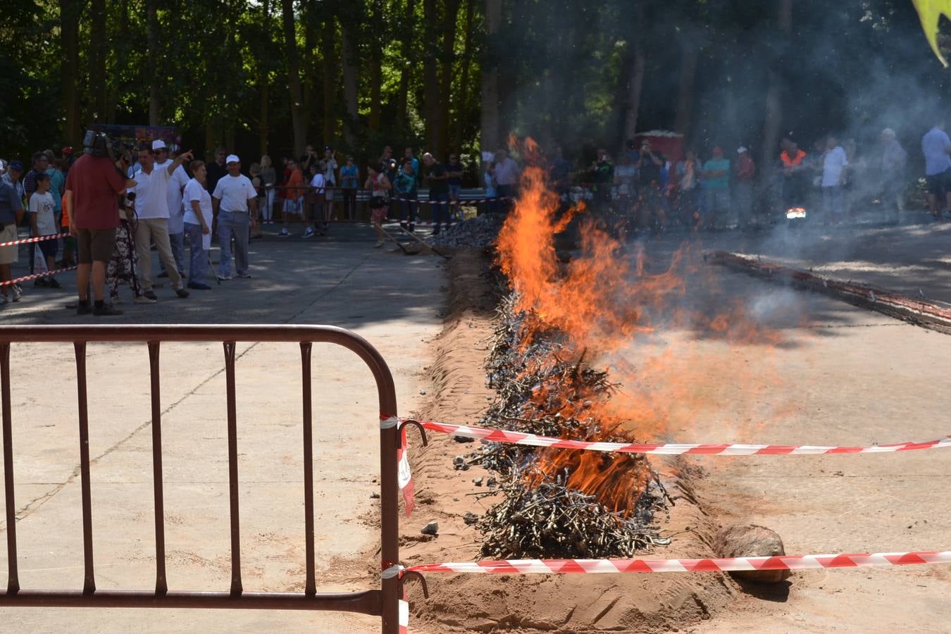 Fiesta para recordar el record Guiness del chorizo mas largo en Camprovín