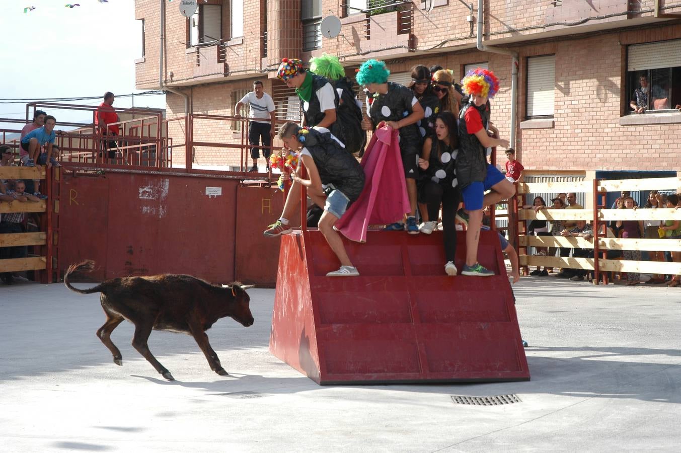 El Día de las Peñas puso fin ayer a las fiestas de Valverde