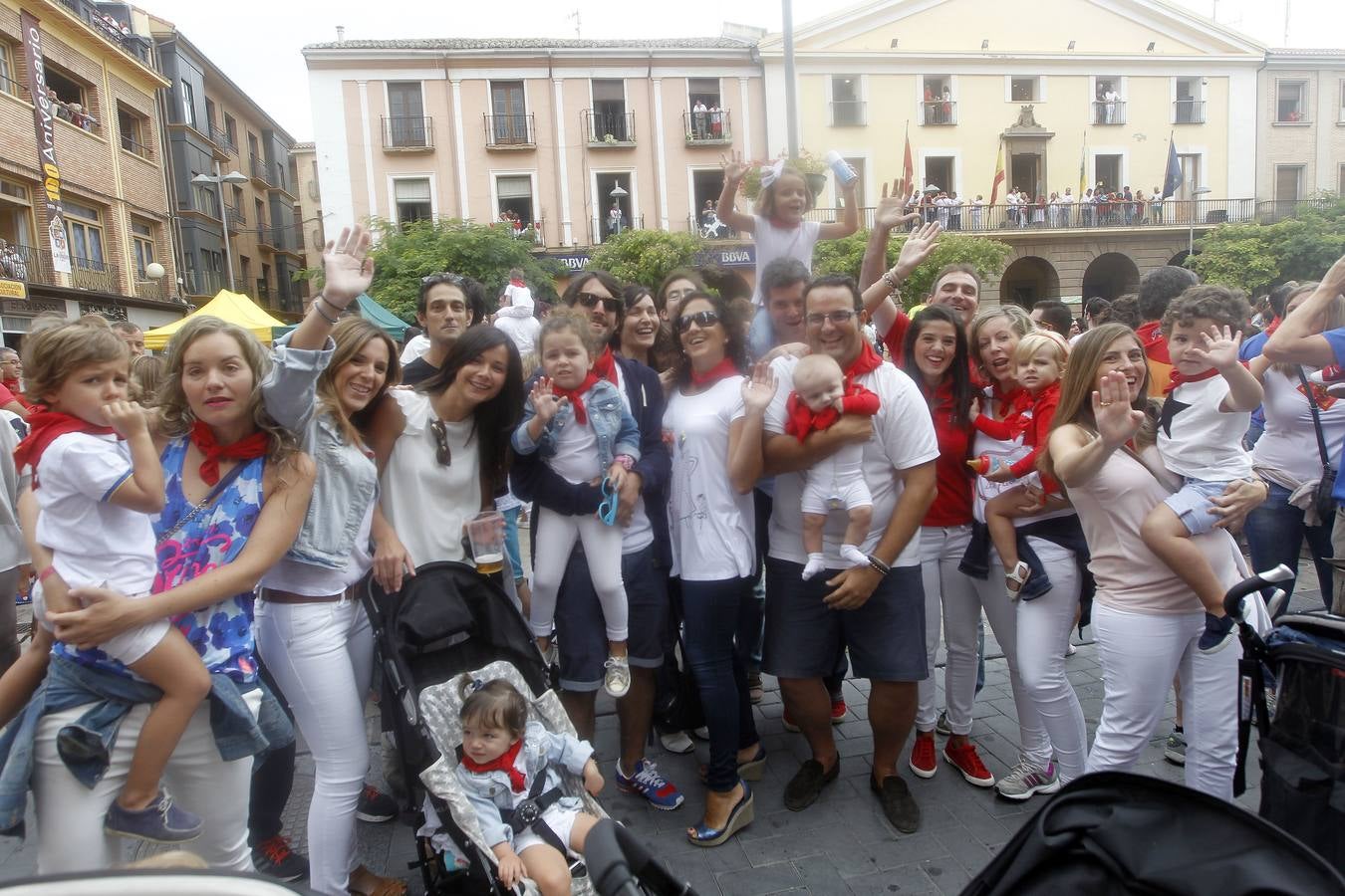 El chupinazo desata la fiesta en Alfaro