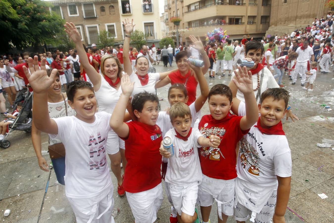 El chupinazo desata la fiesta en Alfaro