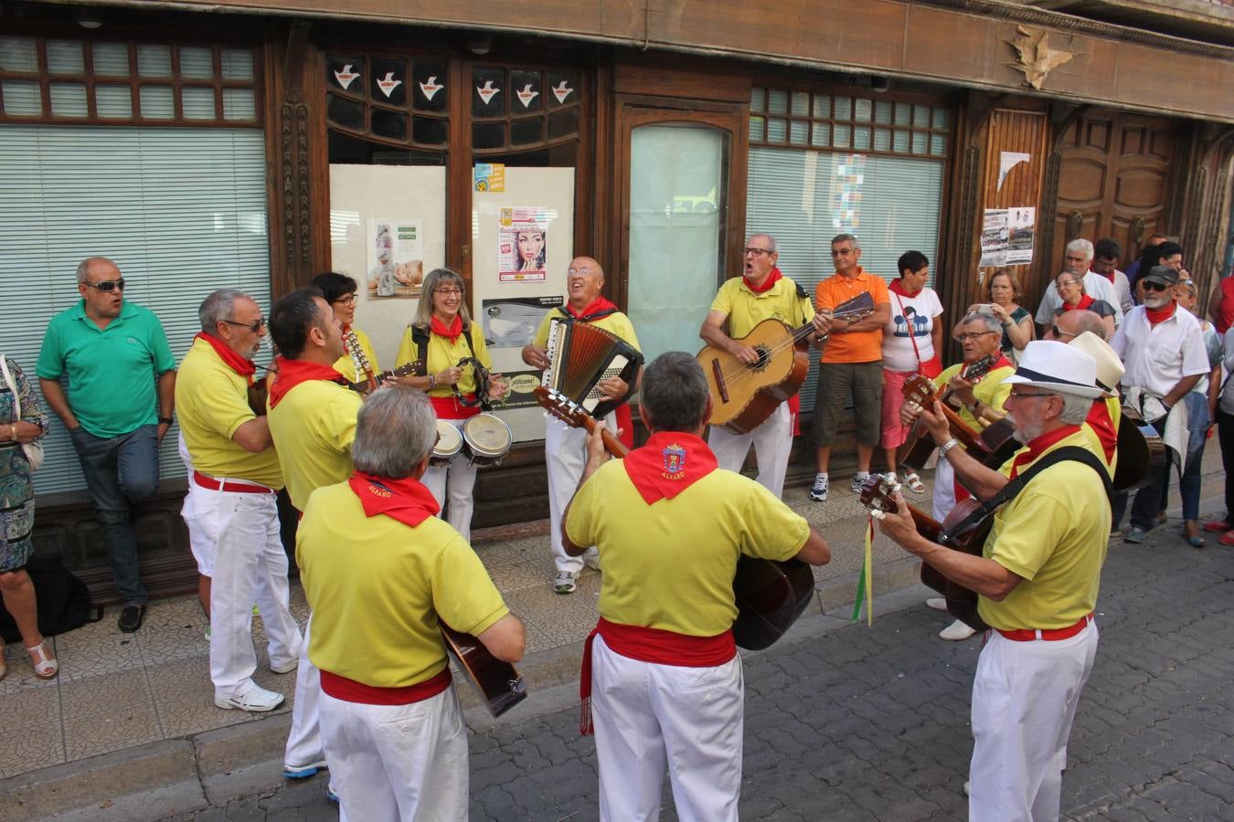 Los mayores centran el cuatro día de fiestas de Alfaro