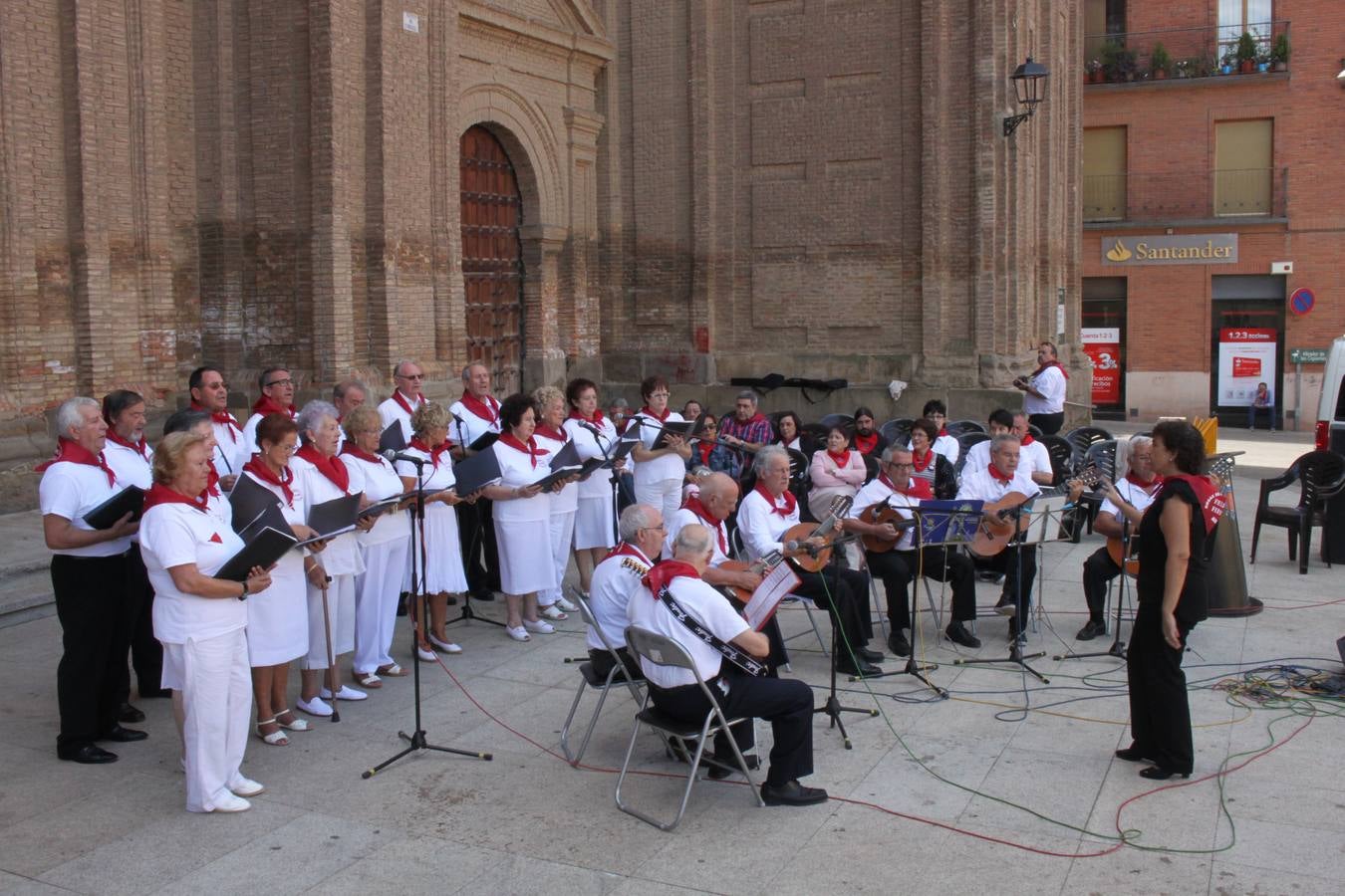 Los mayores centran el cuatro día de fiestas de Alfaro