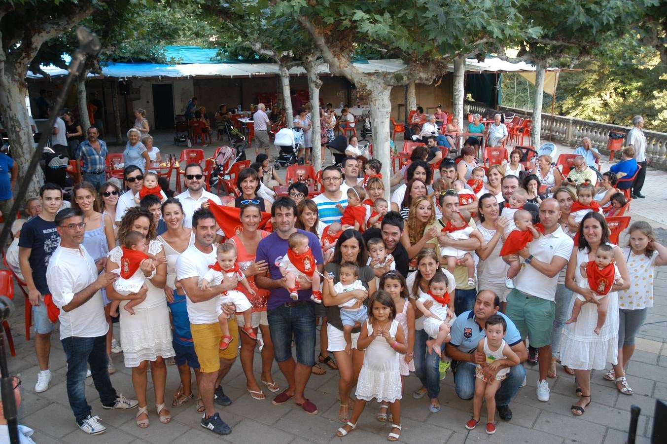 Imposición de pañuelos en Cervera