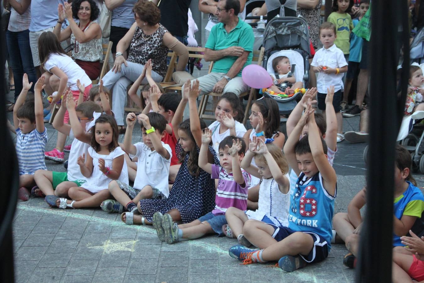 Arnedo flipa con malabares