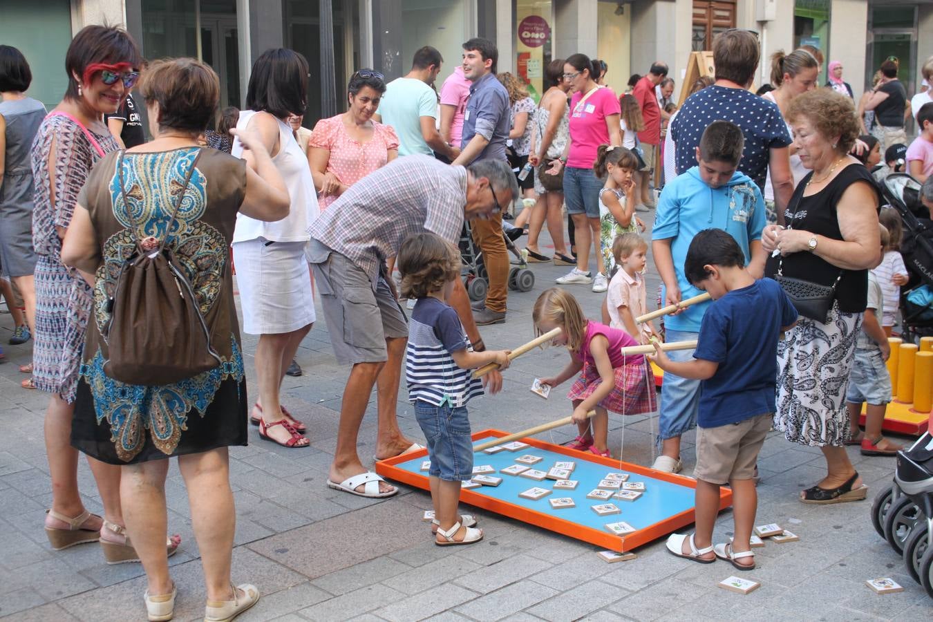 Arnedo flipa con malabares