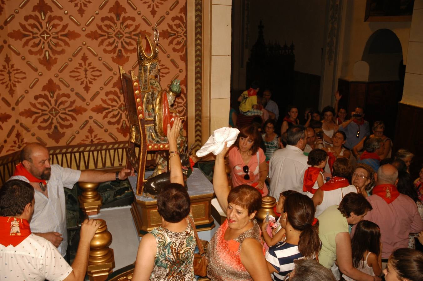 Cervera baja a su patrón del camarín