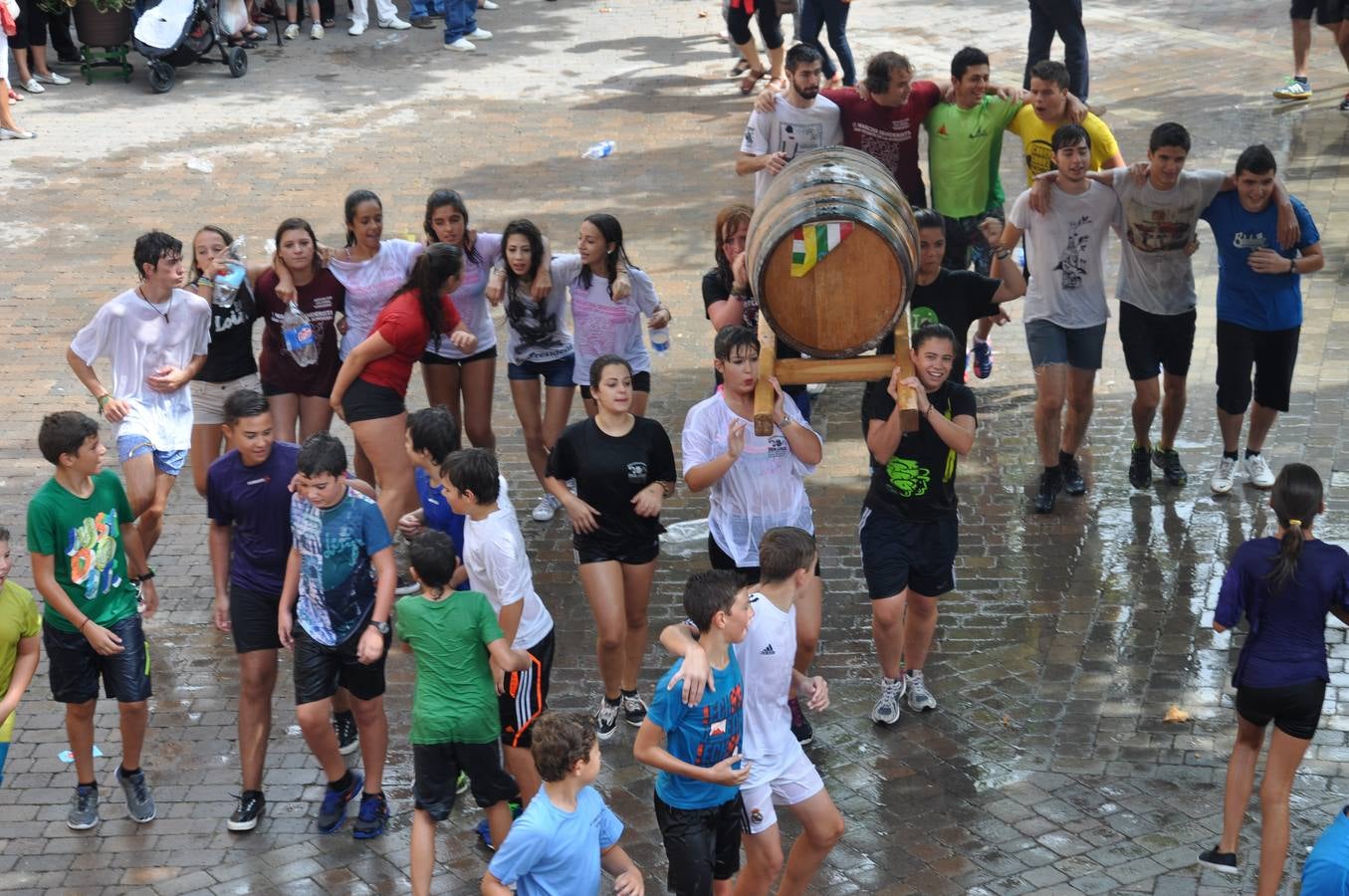 Agua para empezar las fiestas de San Vicente