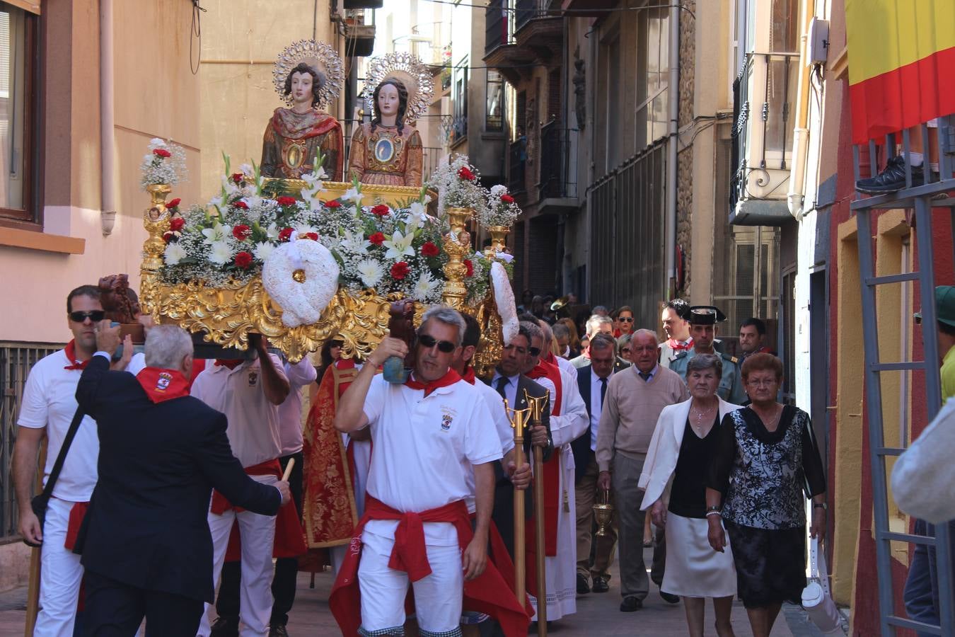 Autol, de procesión por San Adrián y Santa Natalia