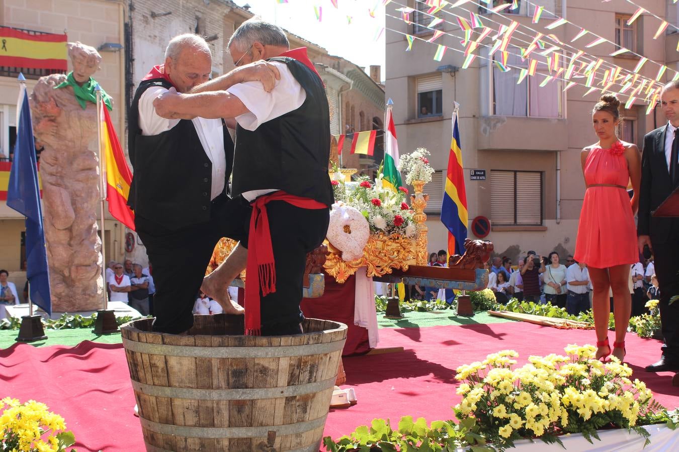 Autol, de procesión por San Adrián y Santa Natalia