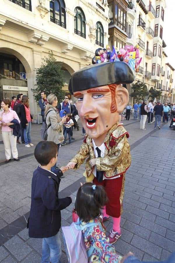 Entre gigantes y cabezudos