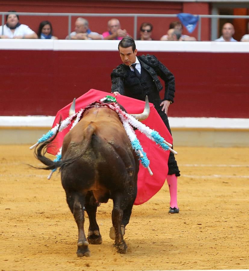 Urdiales abre la puerta grande