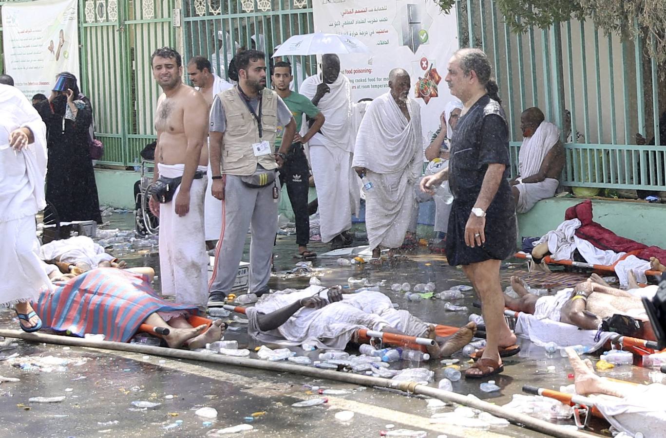 Tragedia en La Meca. Rostros de desolación tras la tragedia provocada por una avalancha de personas que trataban de asistir a uno de los ritos.